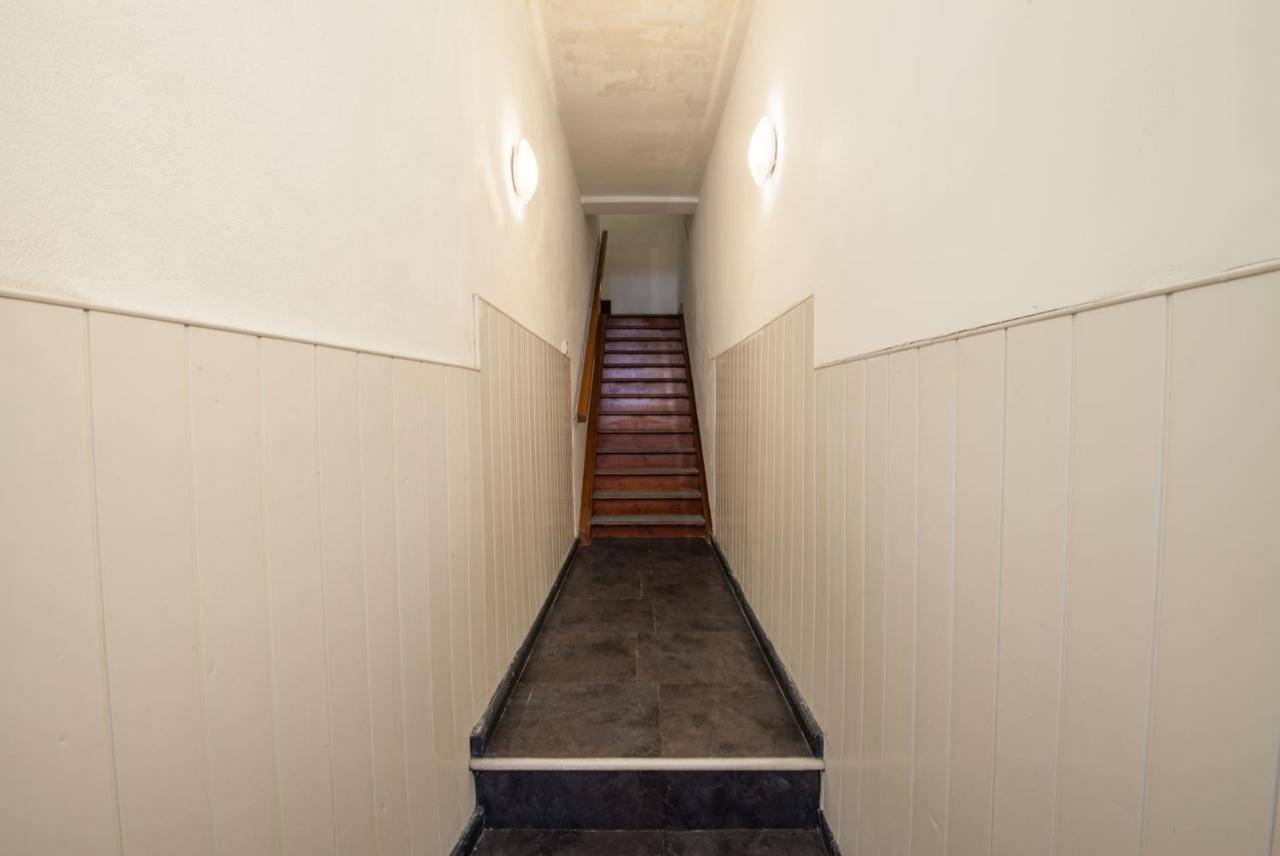 Engineer Lane House Hotel Гибралтар Екстериор снимка