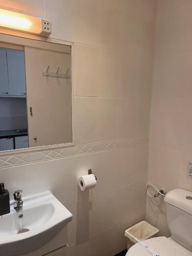 Engineer Lane House Hotel Гибралтар Екстериор снимка